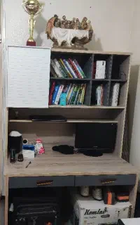 میز کامپیوتر و تحریر