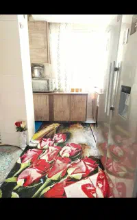 گلیم .بوفه .پاکت هدیه .لوستر آشپزخونه.