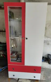 کمد و میز تحریر