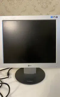 مانیتور و کیس و اسپیکر
