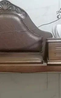 میز تلفن. سالم جنس خیلی خوب