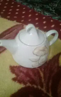 قوری چینی نو نو
