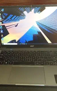 لپ تاپ acer Ips ram 8 ssd256 اینچ ۱۵.۶