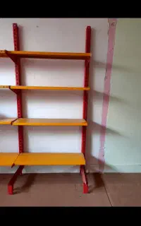 قفسه ی فلزی