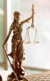 وکیل دادگستری عضو کانون وکلای دادگستری مرکز