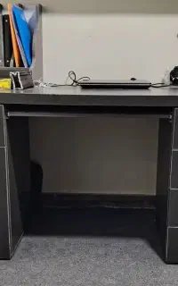 میز کار. میز تحریر. کاملا نو