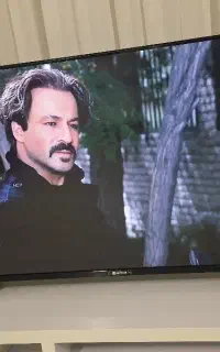 تلویزیون ۴۲ اینچ