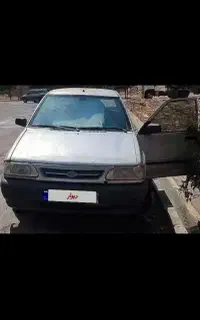 ماشین پراید ۸۷ نقره ای