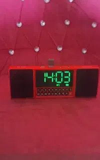 اسپیکر بلوتوثی ساعت دار با صفحه نمایش بزرگ