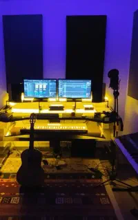 استودیو ضبط و ساخت موسیقی و آموزش