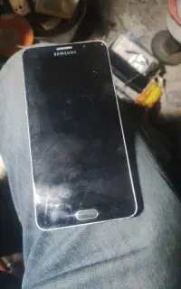 گوشی سامسونگ نوت 5نیازبه تعمیر اساسی دی شکسته