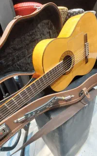 گیتار دست ساز کنسرتی/