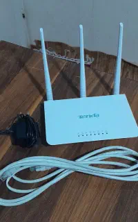 فروش روتر بی‌سیم Tenda مدل F3
