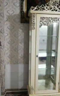 بوفه ایستاده پایه دار