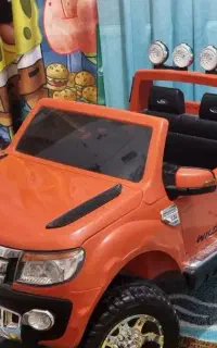 ماشین شارژی دوموتور بلوتوث دار اصلا استفاده نشده