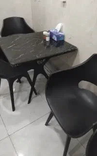 میز و صندلی