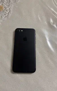 ایفون ۷ نرمال۱۲۸ گیگ