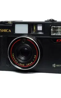 دوربین عکاسی یاشیکا در حد نو و سالم