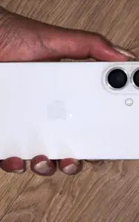 آیفون ۱۶ نرمال