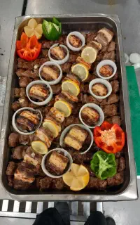 سرآشپزوآشپزغذاهای ایرانی هستم