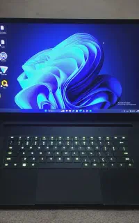 لپ‌تاپ ریزر بلید پرو(غول آمریکایی)