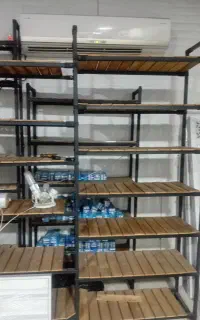 تعدادی قفسه رگال