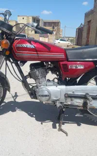 موتورسی جی۱۲۵