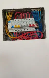 خدمات برق صنعتی و ساختمانی