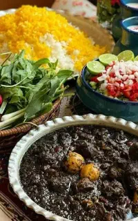 آشپزی در منزل پخت غذای خانگی برای مهمانی سفارشی