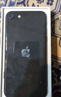 ایفون se2020