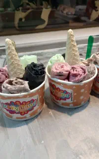 بستنی رولی جدیدترین بستنی روز دنیا