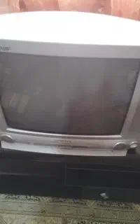 تلویزیون شهاب و میز تلویزیون شیشه ای