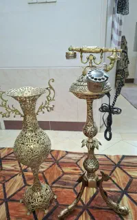 تلفن و گلدان
