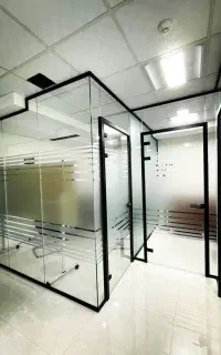 طراحی و نصب انواع پارتیشن،ساخت کلیه درب و پنجرها