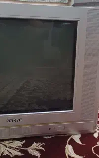 تلویزیون ۲۱ اینچ اسنوا