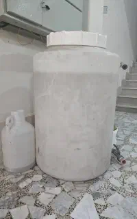 منبع آب ۳۰۰ لیتری سالم