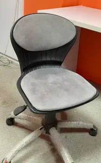 ۲عدد صندلی چرخدار
