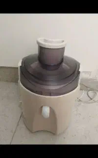 آبمیوه‌گیر