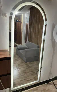 اینه سالنی چراغدار و اینه ساده و رینگ لایت