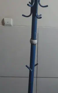 رخت آویز چوب لباسی با پایه سنگی