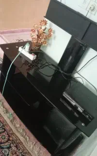 میز تلویزیون شیشه ای