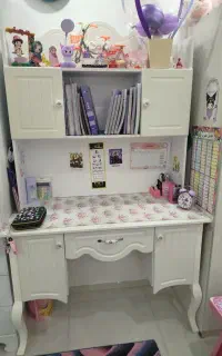 کمد و میز تحریر