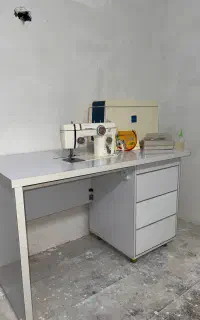 چرخ خیاطی ژانومه802 همراه با میز درجه یک