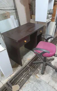 میز تحریر و صندلی گردان