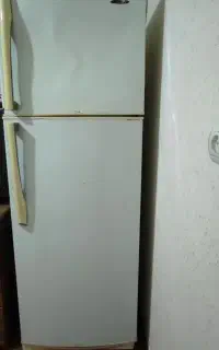 یخچال ایستیم