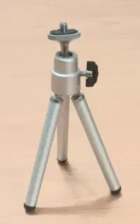 سه پایه دوربین و گوشی