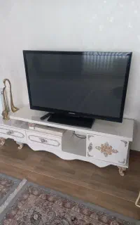 تلوزیون ۴۲ اینچ