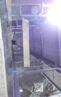 سازنده اسکلت ساختمان،آسانسور و غیره..