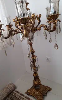 اباژور ایستاده