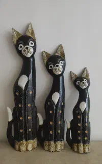 مجسمه بزرگ تمام چوبی